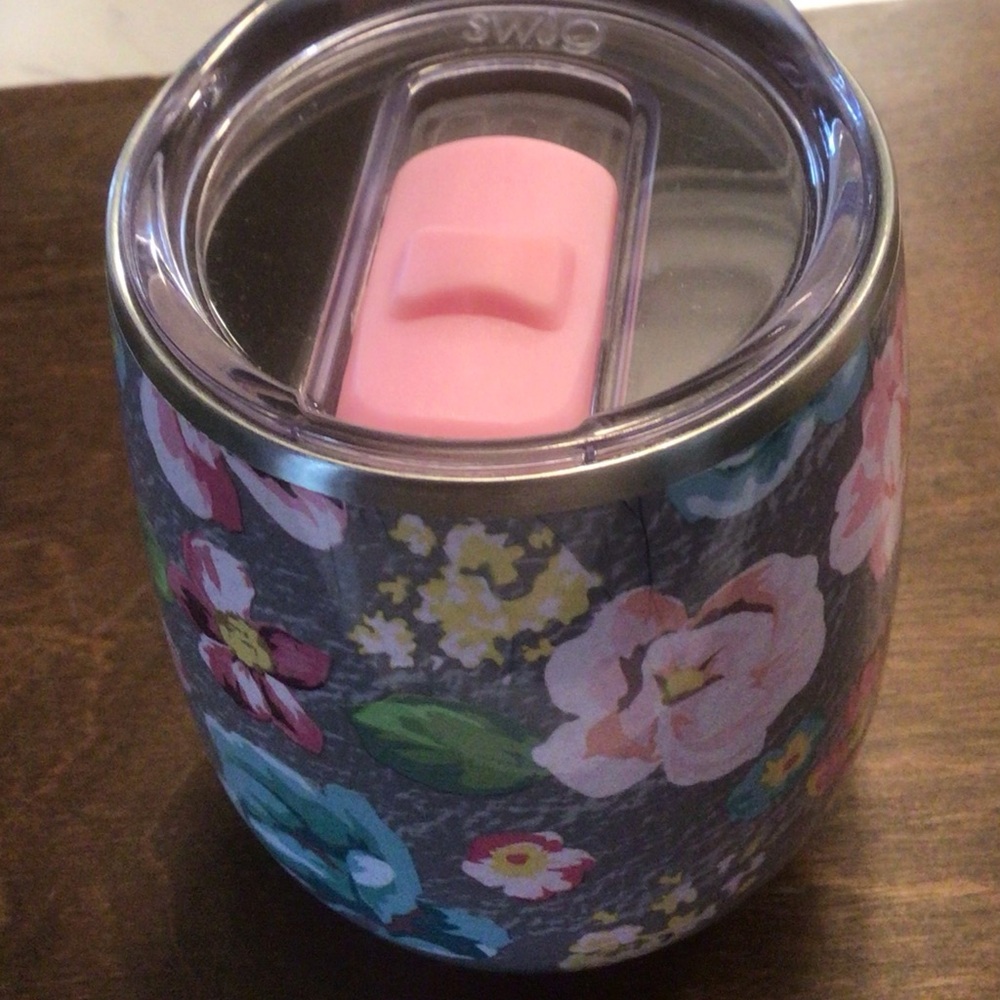 Insulated Floral Wine Tumbler with Pink Lid